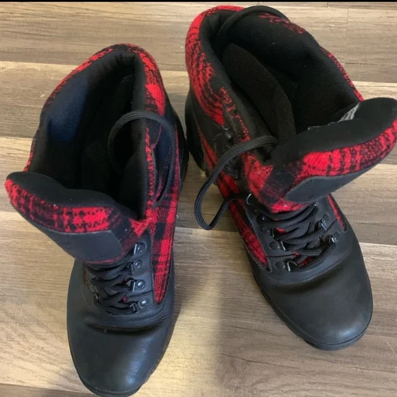 Timberland/Woorich vintage boots gently used - Picture 2 of 12